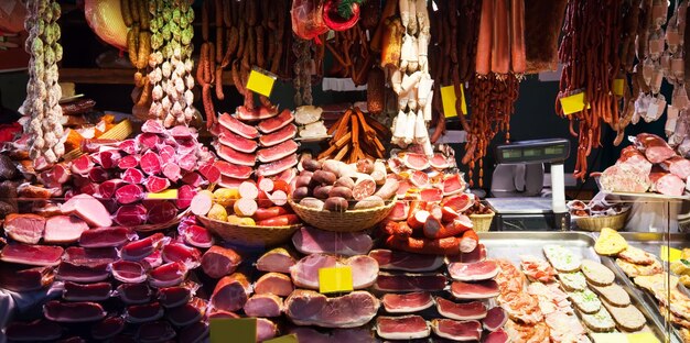 Viande sur la vitrine