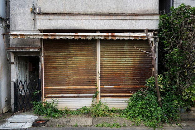 Vieille maison abandonnée rouillée