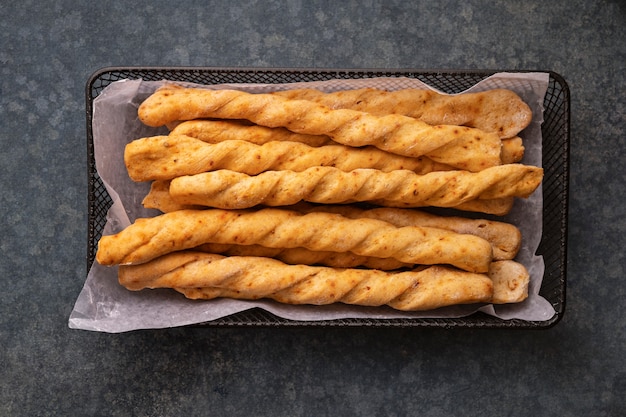 Photo gratuite voir ci-dessus arrangement de produits de boulangerie végétaliens