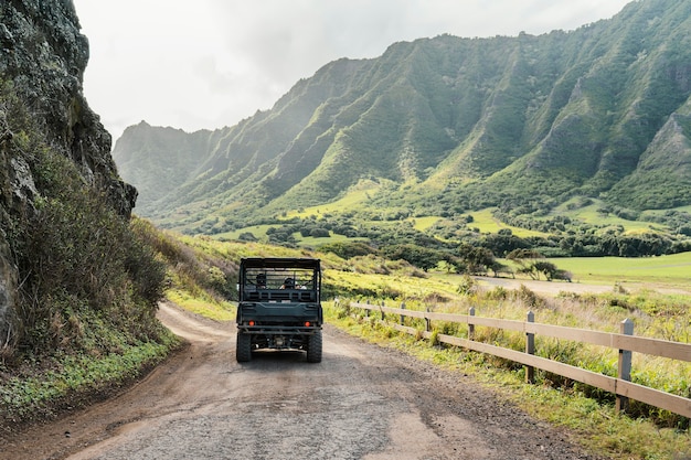 Photo gratuite voiture jeep à hawaï