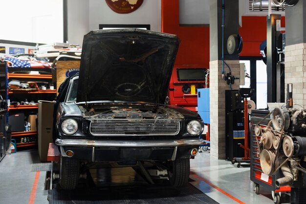 Voiture prise en charge en atelier