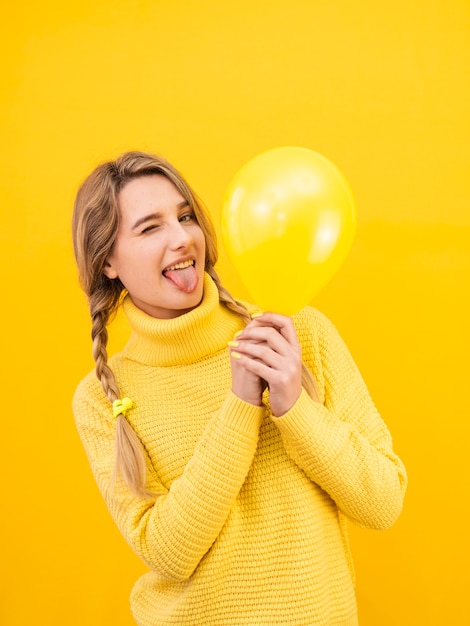 Voyante, coup, femme, tenue, ballon