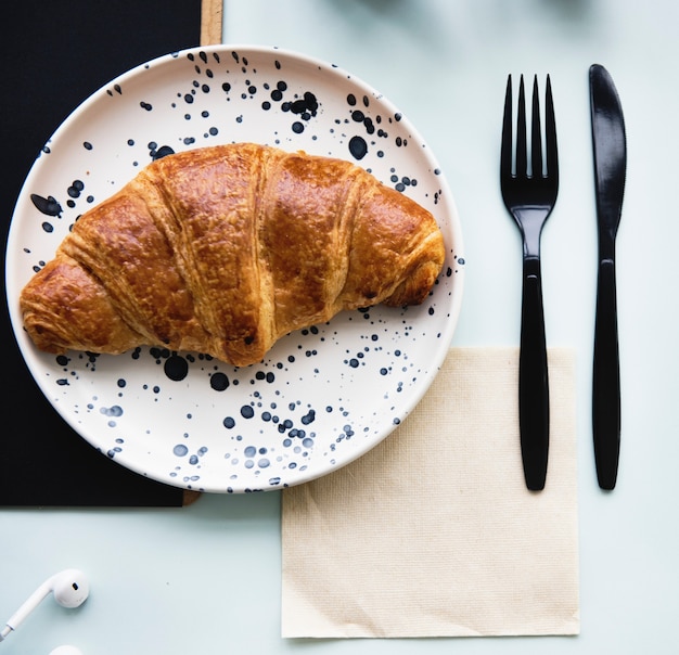 Vue aérienne de croissant pâtisserie