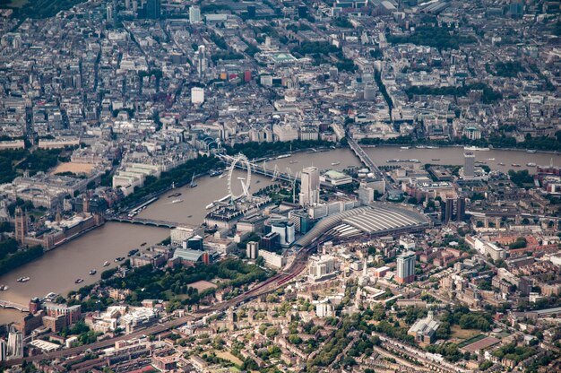 Vue aérienne du centre de Londres autour de la gare de Waterloo et ses environs