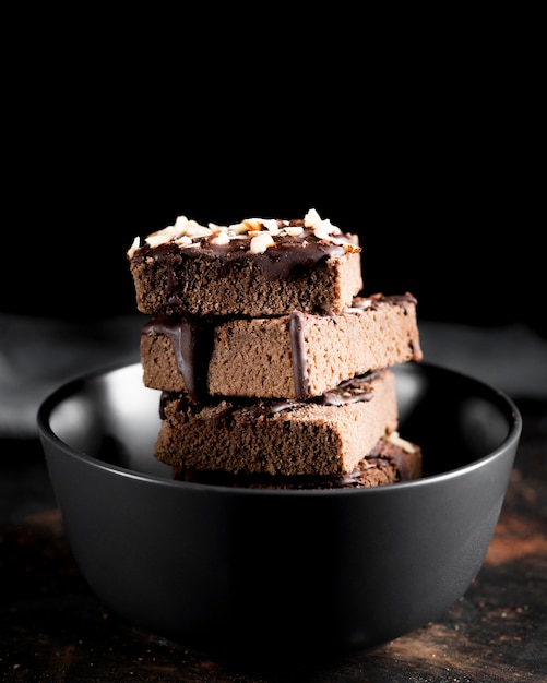 Vue Avant Du Délicieux Gâteau Au Chocolat Avec Espace Copie