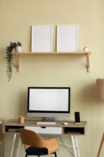 Vue des cadres photo avec décor à la maison et design d'intérieur