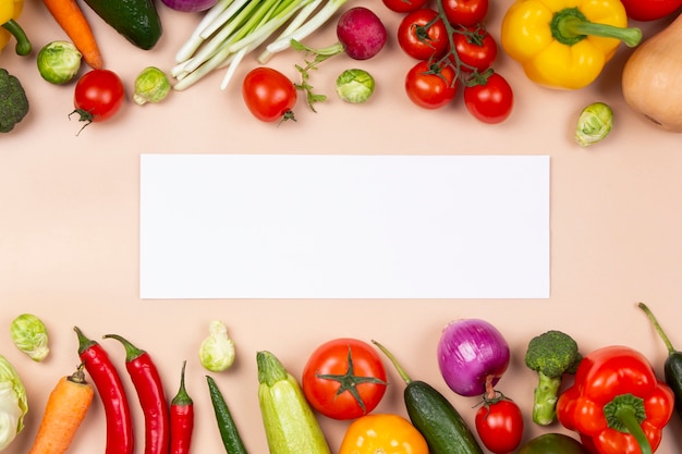 Vue ci-dessus de l'arrangement des légumes