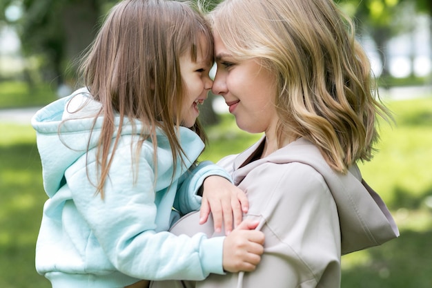 Vue côté mère et enfant