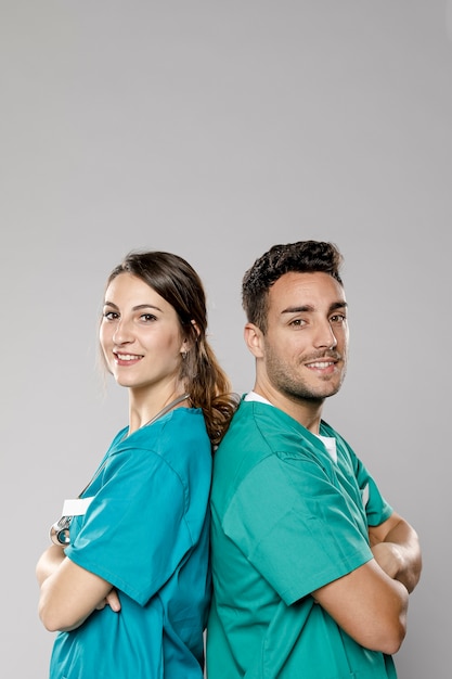 Vue côté, de, smiley, médecins, poser