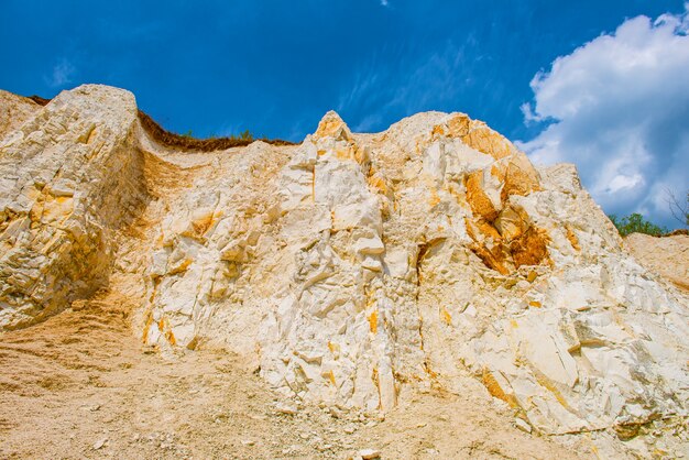 Vue de dessous sur la couche de la terre depuis le Crétacé