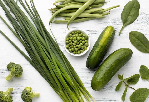 Vue De Dessus Arrangement De Légumes Verts