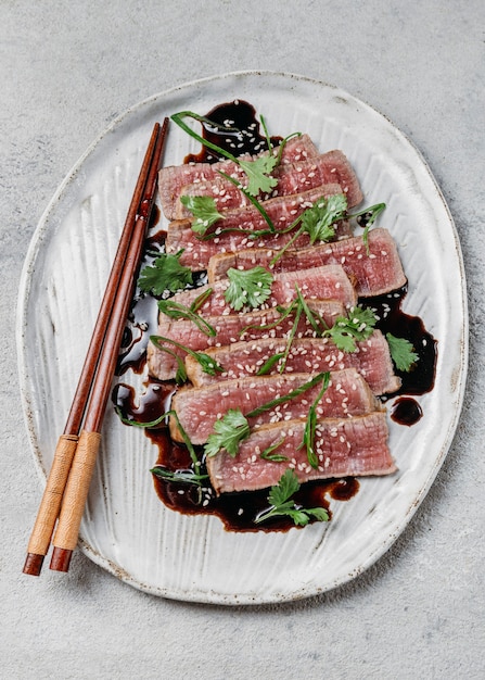 Vue de dessus arrangement de repas japonais