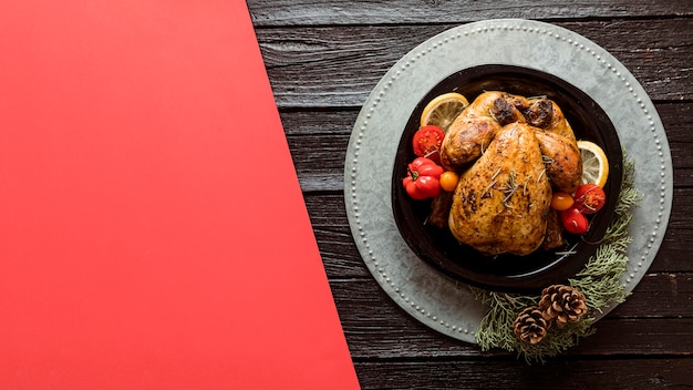 Photo gratuite vue de dessus arrangement de repas de noël festif avec espace copie