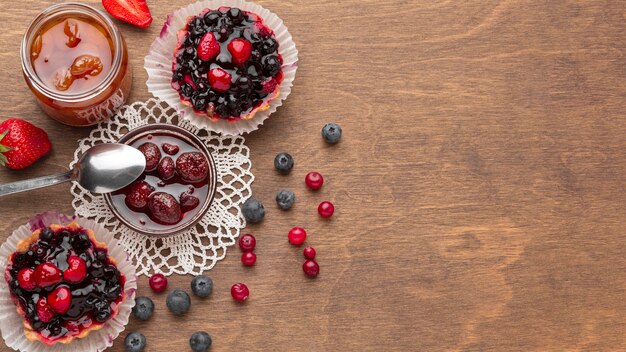 Vue de dessus arrangement de tartes aux fruits