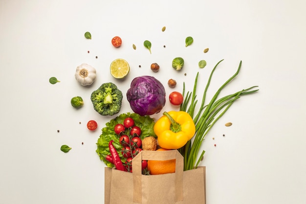 Vue De Dessus De L'assortiment De Légumes Dans Un Sac En Papier