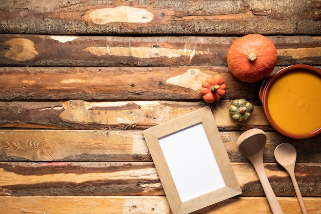 Vue de dessus automne cadre de la nourriture avec copie-espace