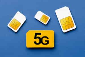 Photo gratuite vue de dessus des cartes sim 5g