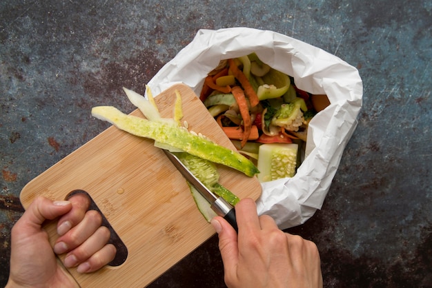 Vue de dessus sur le concept de cuisson des déchets