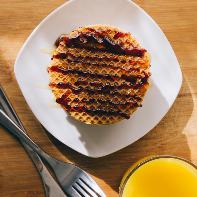 Vue de dessus de délicieuses crêpes