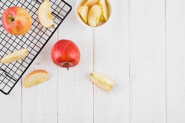 Vue de dessus de délicieuses pommes avec espace copie