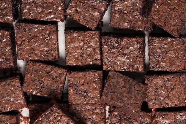 Vue de dessus de délicieux arrangements de brownies