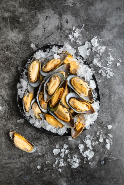 Vue de dessus délicieux assortiment de fruits de mer