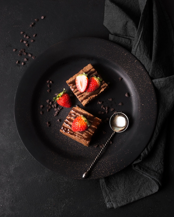 Photo gratuit vue de dessus délicieux dessert aux fraises