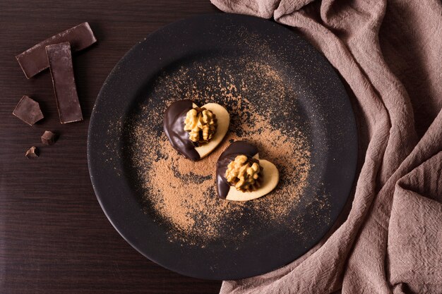 Vue de dessus délicieux dessert prêt à être servi
