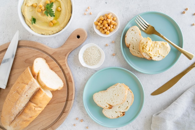 Vue de dessus de délicieux humus sain