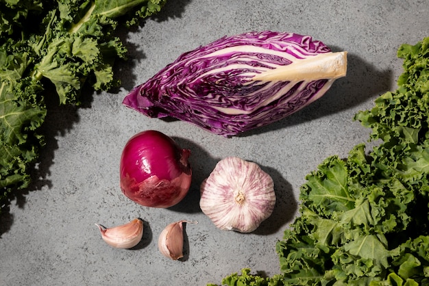 Vue de dessus de délicieux légumes