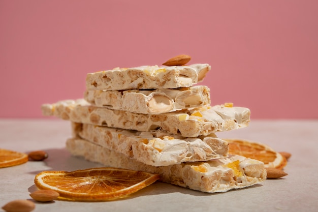 Photo gratuite vue de dessus sur le dessert au turron