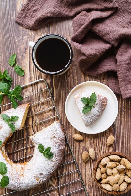 Vue de dessus des desserts du jour de l'épiphanie