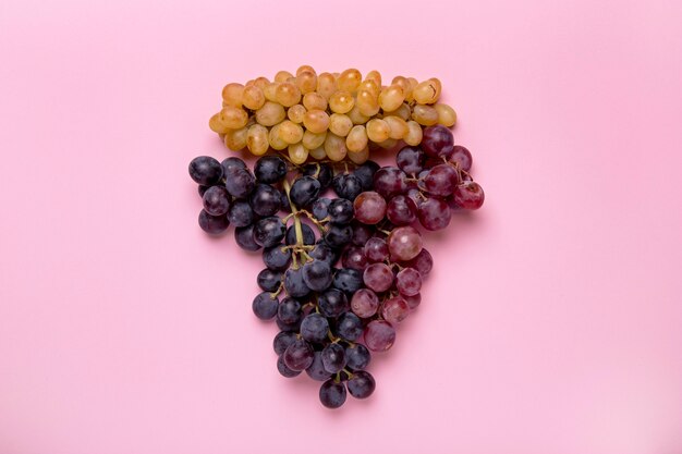 Vue de dessus différents arrangements de raisins