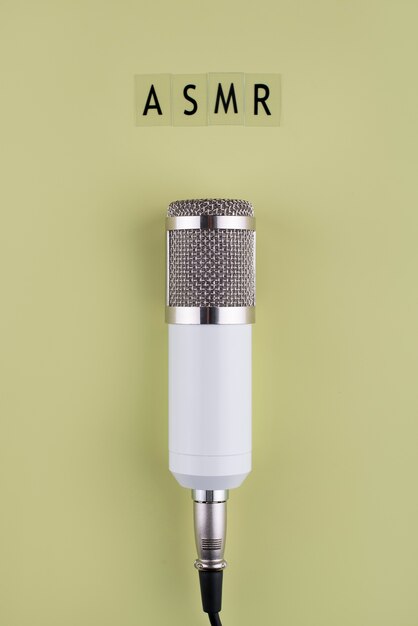 Vue de dessus du microphone asmr