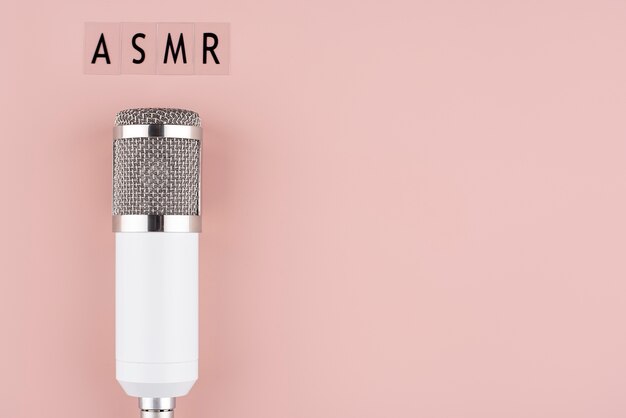 Vue de dessus du microphone asmr