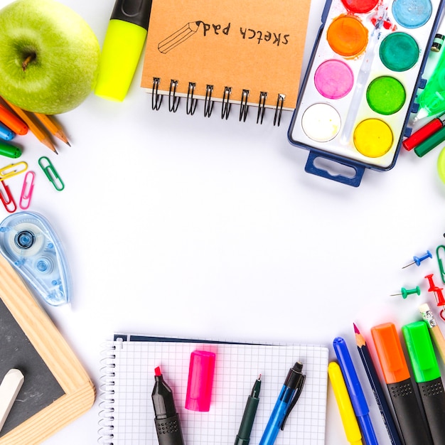 Vue de dessus du paquet scolaire