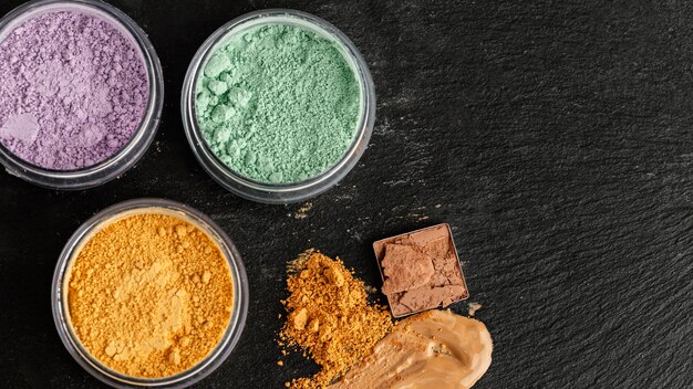 Vue de dessus ensemble de pigments