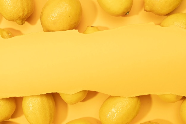 Vue de dessus faite de citrons frais
