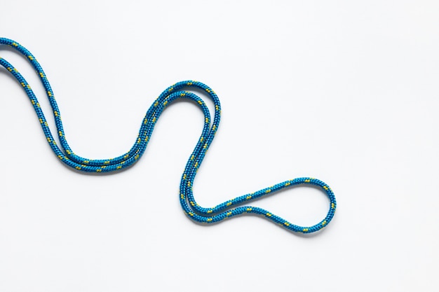 Vue de dessus de fil de corde nautique bleu