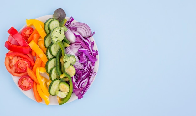 Vue de dessus des légumes frais avec espace copie