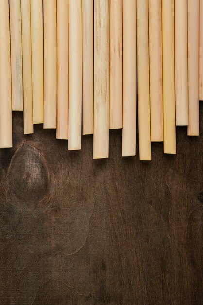 Vue de dessus pailles en tube de bambou environnement écologique