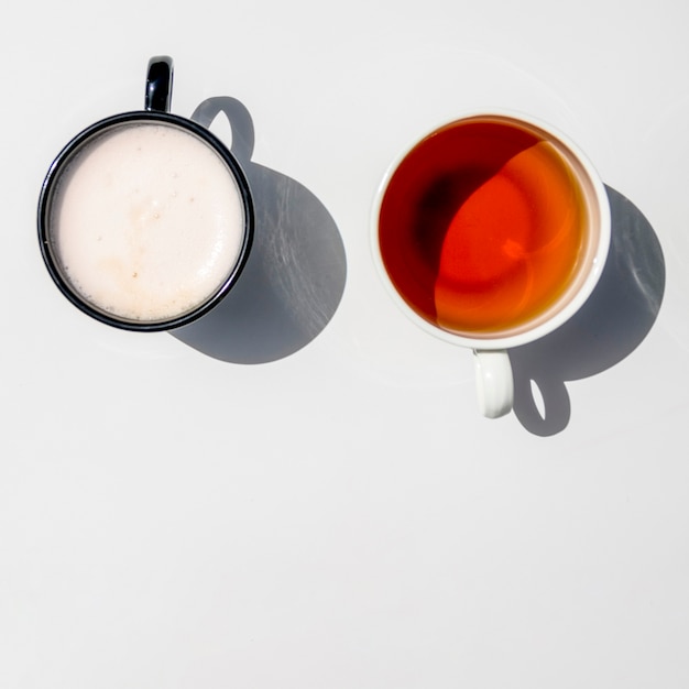 Vue de dessus paire de tasses de café