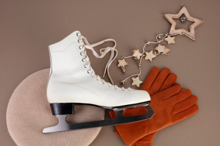 Photo gratuit vue de dessus des patins à glace nature morte