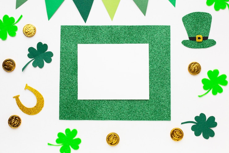 Photo gratuit vue de dessus st patrick articles arrangement