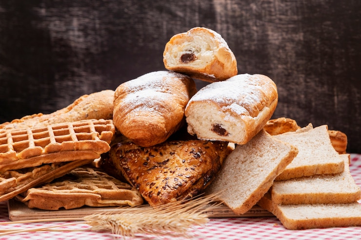 Photo gratuit vue de dessus sur une table pleine de nourriture