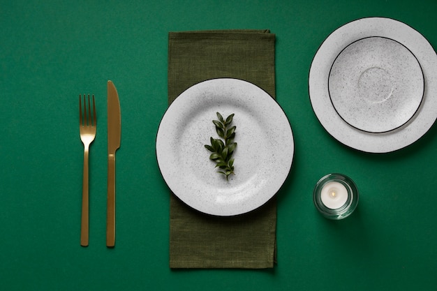 Photo gratuite vue de dessus des tables à manger sans nourriture