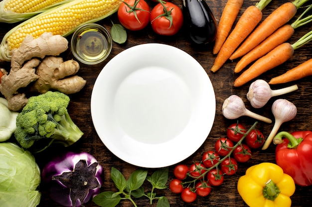 Vue De Dessus Tas D'assortiment De Légumes Frais