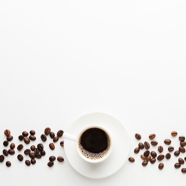 Vue de dessus tasse de café avec espace de copie