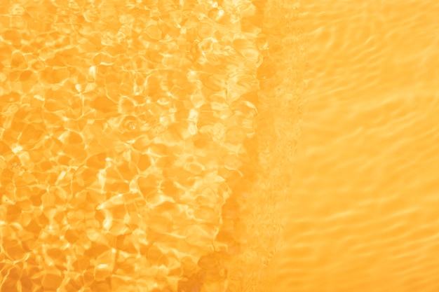 Vue de dessus de la texture de l'eau sur orange