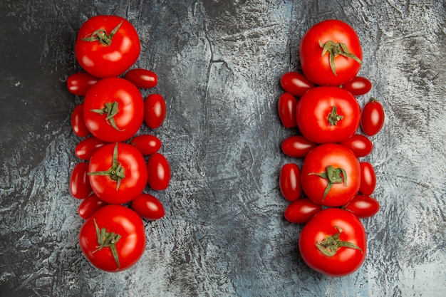 Photo gratuite vue de dessus tomates rouges fraîches